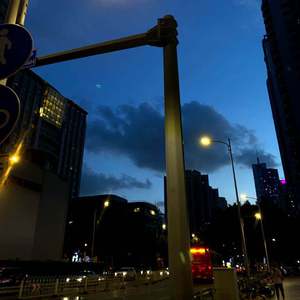 国产我和亲妺作爱69免费观看
